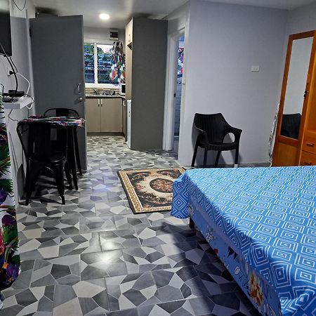 Bed and Breakfast Tropical Almond Haven Сува Экстерьер фото